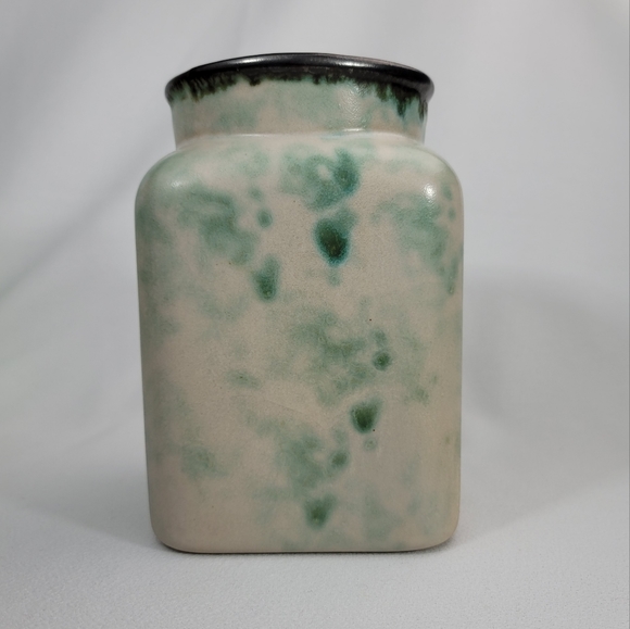 Hand Painted Pottery Jar - Floral Flowers - Picture 6 of 14